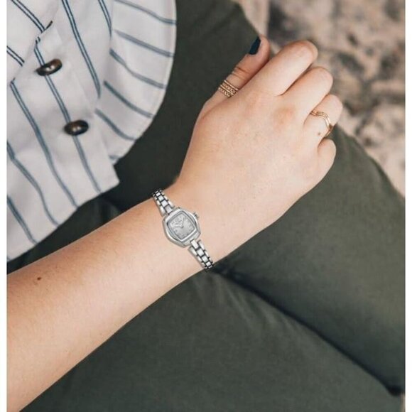 ?Women Silver Stainless Steel Band Vintage Ladies Gold Watch Luxury Bracelet